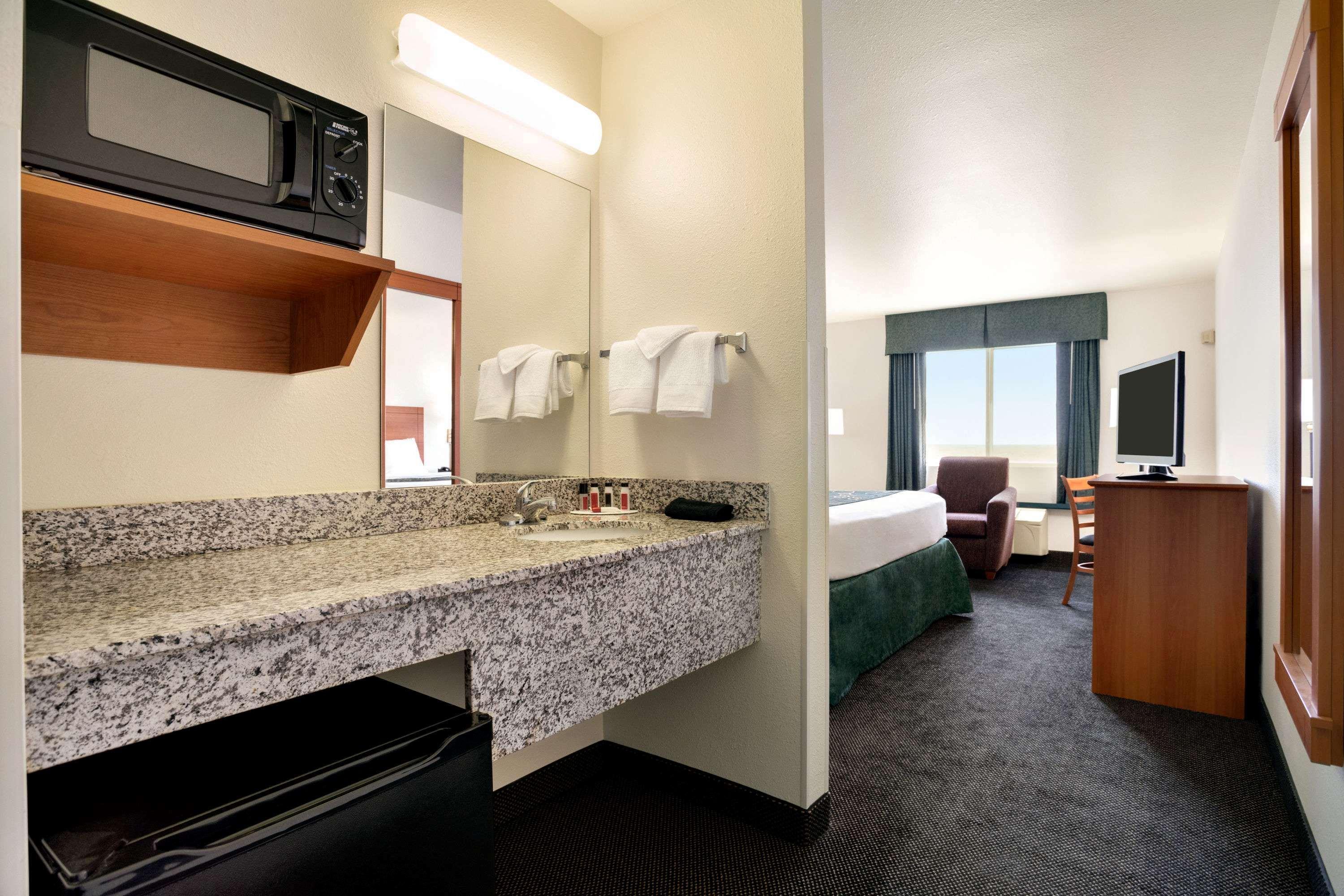Travelodge By Wyndham Bill Wy Thunder Basin Ntl Grassland Extérieur photo
